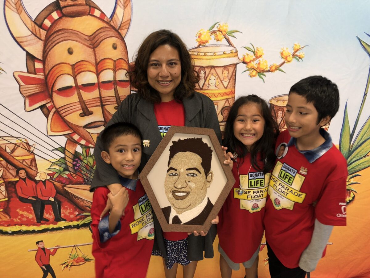 Lifesharing to honor North County Hero Dad in 2019 Rose Parade